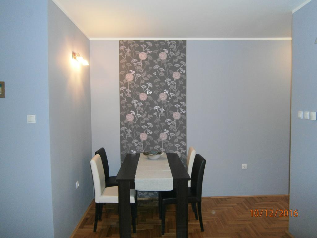 Apartment Azzuro Novi Sad Buitenkant foto