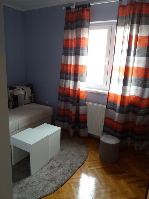 Apartment Azzuro Novi Sad Buitenkant foto