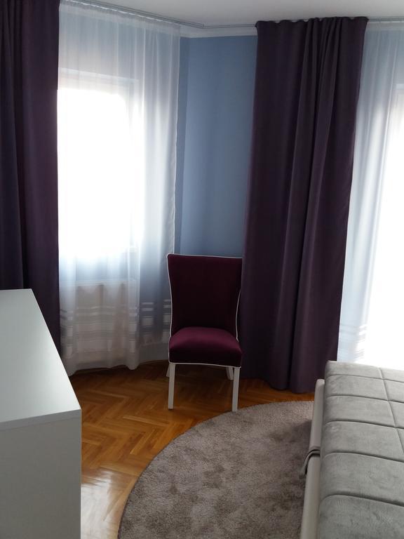 Apartment Azzuro Novi Sad Buitenkant foto